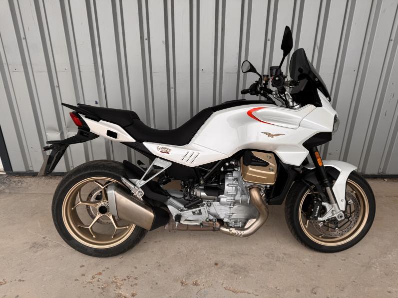 MOTO GUZZI V100  MANDELLO 2023