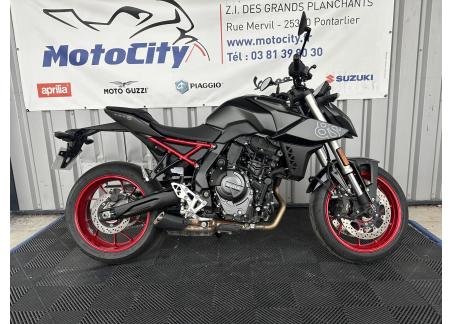 SUZUKI GSX-8S