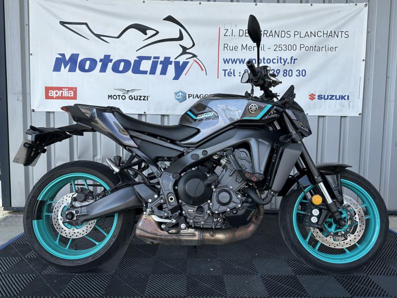 YAMAHA MT-09